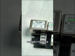 Stellen Sie 50 Ohm Impedanz schwarze Clip-On-Ferritperle zur EMI-RFI-Geräuschreduzierung an Kabeln für Sie vor